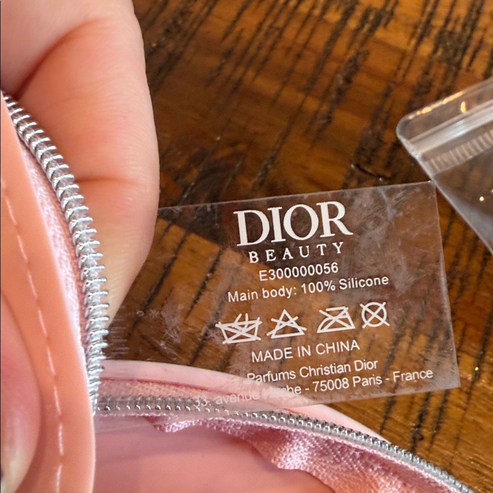 Dior round 2025 jelly style pouch/bag with free pearls straps and adapters - Picture 6 of 17